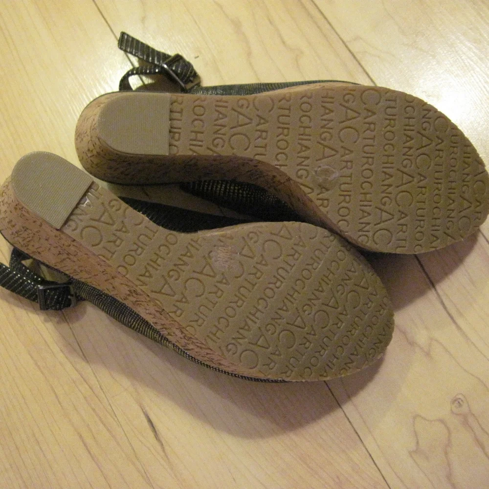 Arturo Chiang NWOT textured leather slingback 7.5